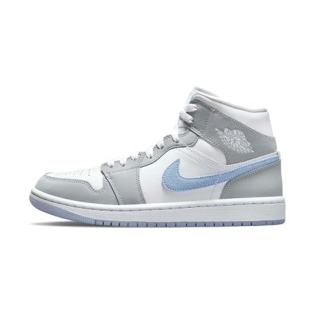  Air Jordans  1 Mid WMNS ‘ Wolf Grey Aluminum ‘ BQ6472-105