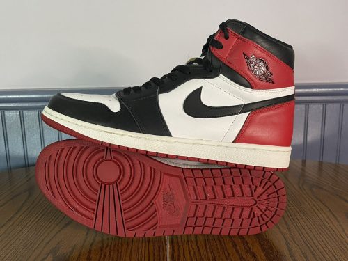  Air Jordans  1 Retro High OG  ' Black Toe ' 555088-125 photo review