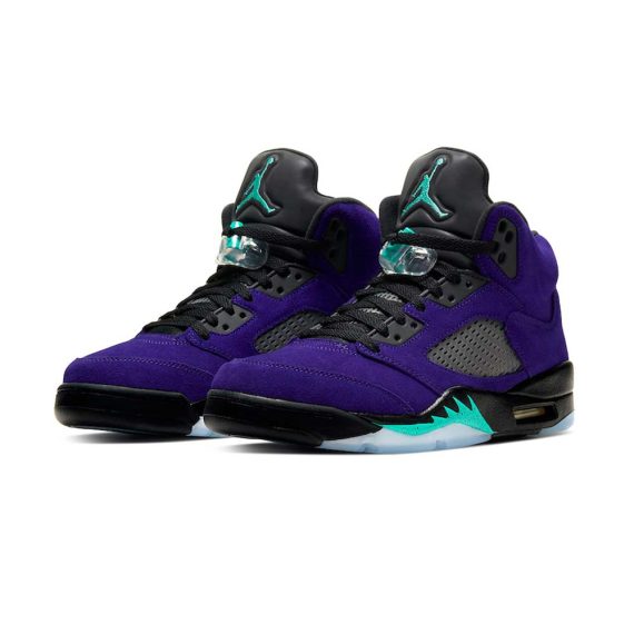  Air Jordans  5 Retro  ' Alternate Grape ' 136027-500