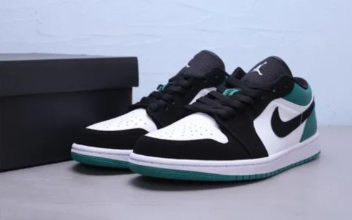  Air Jordans  1 Low  ' Mystic Green ' 553558-113 photo review