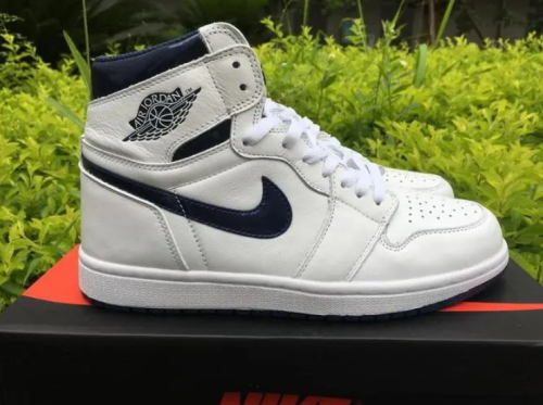  Air Jordans  1 Retro  ' Metallic Navy ' 555088-106 photo review