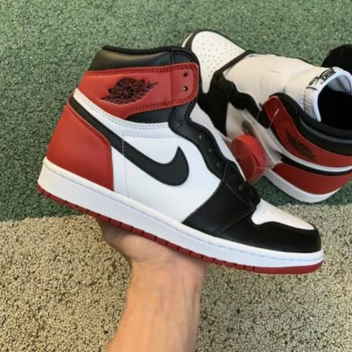  Air Jordans  1 Retro High OG  ' Black Toe ' 555088-125 photo review