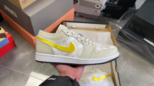  Air Jordans  1 Low  ' Palm Tree ' CK3022-107 photo review