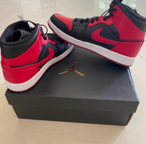  Air Jordans  1 Retro High OG  ' Banned Bred ' 555088-001 photo review