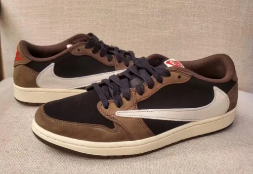  Air Jordans  1 Low  'Travis Scott ' CQ4277-001 photo review