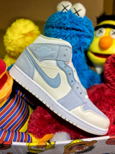  Air Jordans  1 Mid SE  ' Sail Light Blue ' DA4666-100 photo review