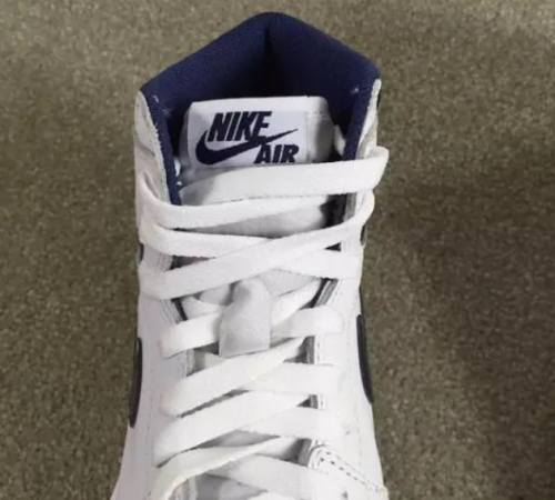  Air Jordans  1 Retro  ' Metallic Navy ' 555088-106 photo review