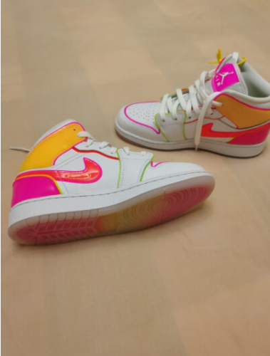  Air Jordans  1 Mid GS 'Edge Glow'CV4611-100 photo review