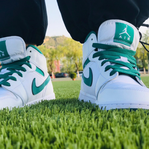  Air Jordans  1 Mid  ' Mystic Green ' CD6759-103 photo review