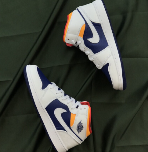  Air Jordans  1 Mid  ' White Deep Royal Blue ' 554724-131 photo review