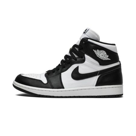  Air Jordans  1 RETRO HIGH OG ‘ BLACK WHITE ‘ 555088-010