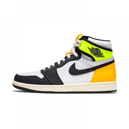  Air Jordans  1 RETRO HIGH OG ‘ VOLT GOLD ‘ 555088-118