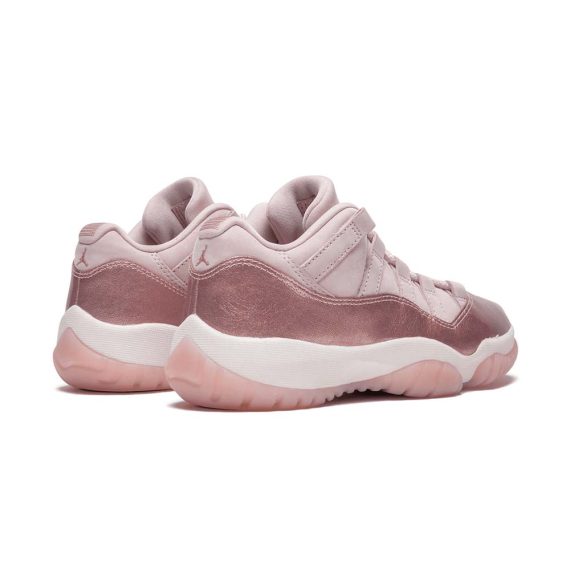  Air Jordans 11 Retro Low WMNS  ' Rose Gold ' AH7860-105