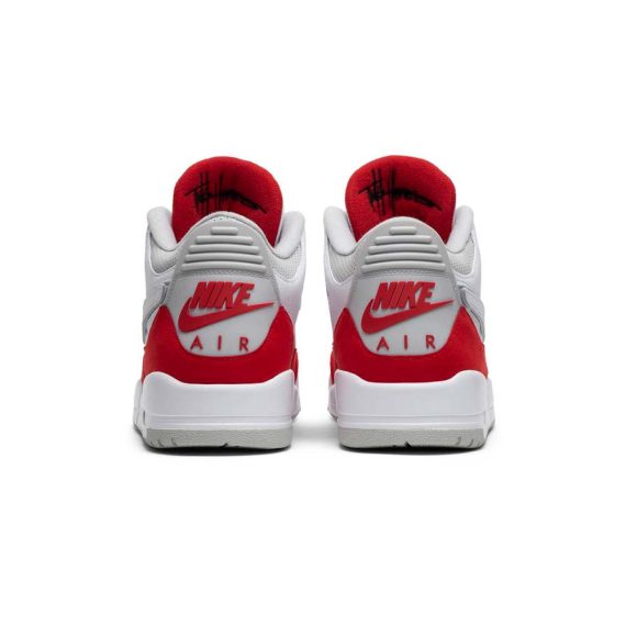  Air Jordans  3 Retro Tinker  '  Air Jordans Max 1 C University Red ' CJ0939-100