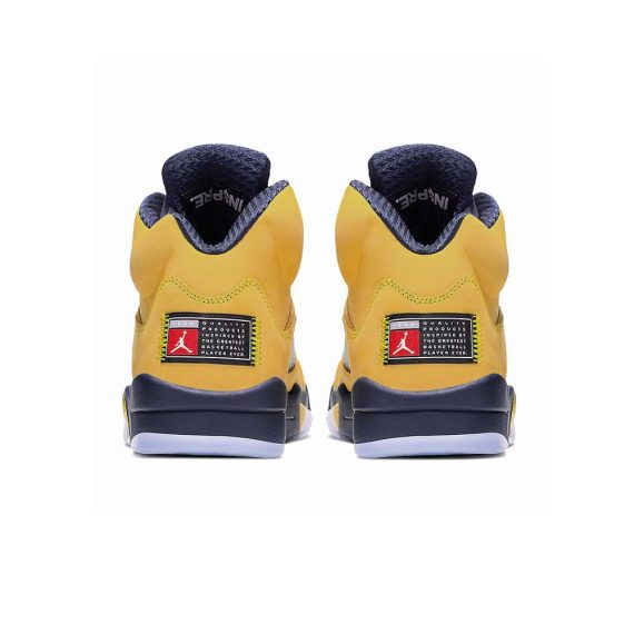  Air Jordans  5 Retro SE  ' Michigan ' CQ9541-704